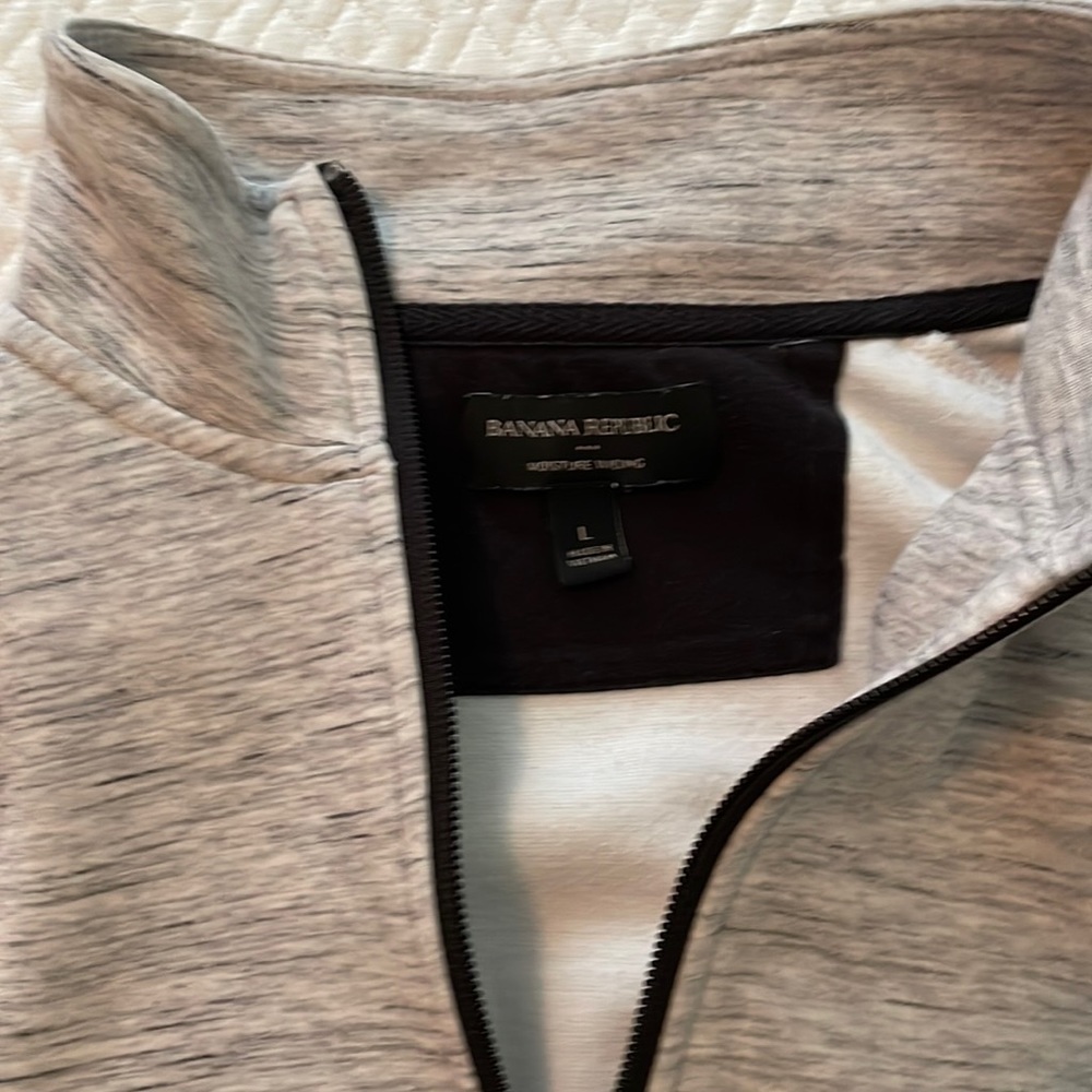 Banana Republic grey pullover